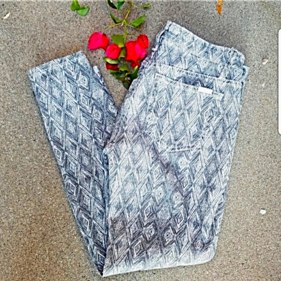 " Joe " modern print jean - Picture 6 of 8